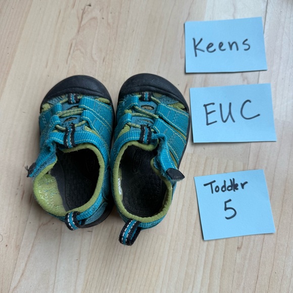 Keen toddler sandals - size 5 - EUC - Picture 1 of 2